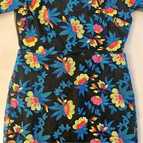 Topshop Off-The-Shoulder Floral Embroidered Bodycon Mini Dress - Picture 4 of 15